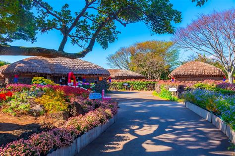 제주도 유명한 곳: 바람의 길과 함께하는 시간 여행